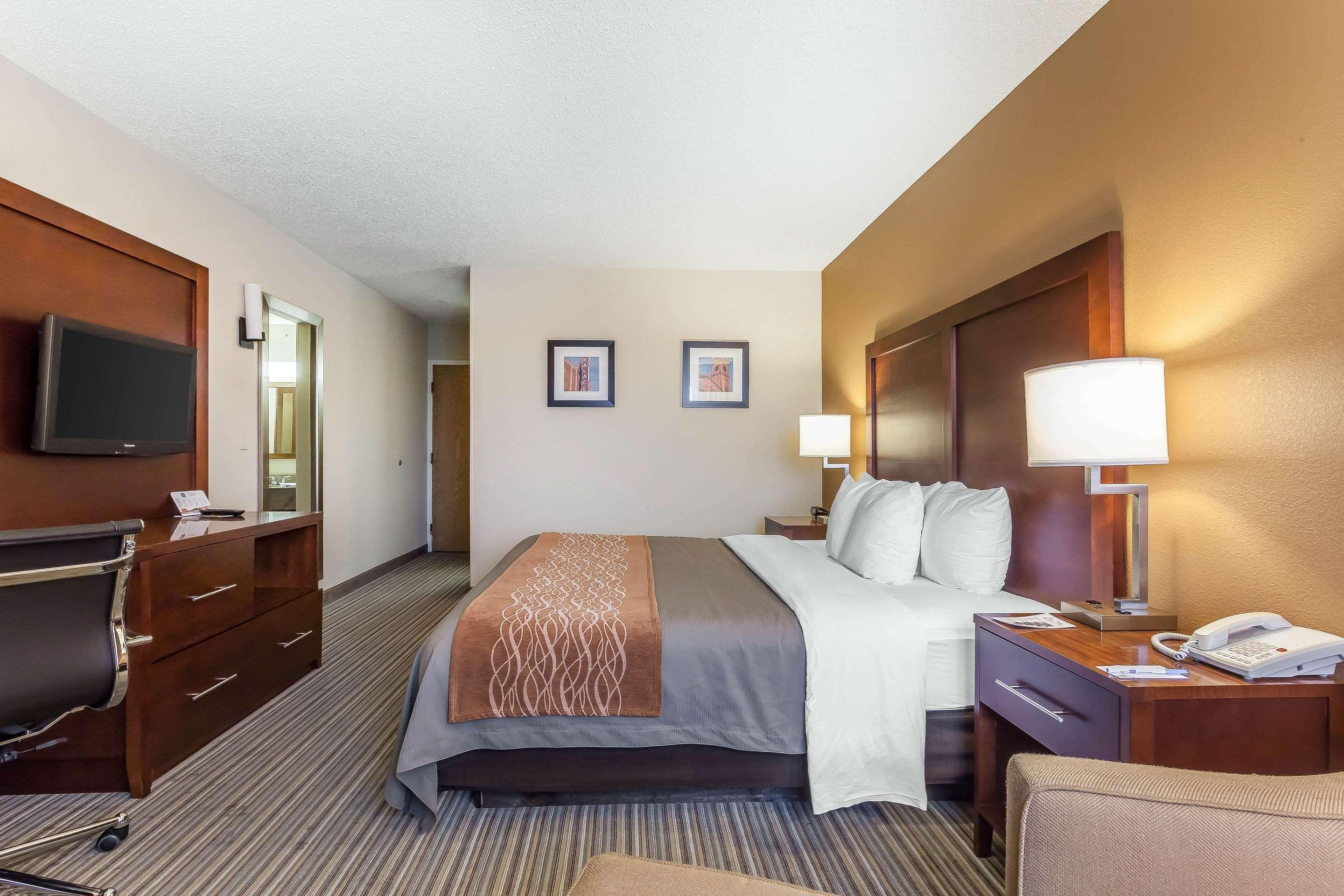Comfort Inn - Hall Of Fame Canton Exterior foto