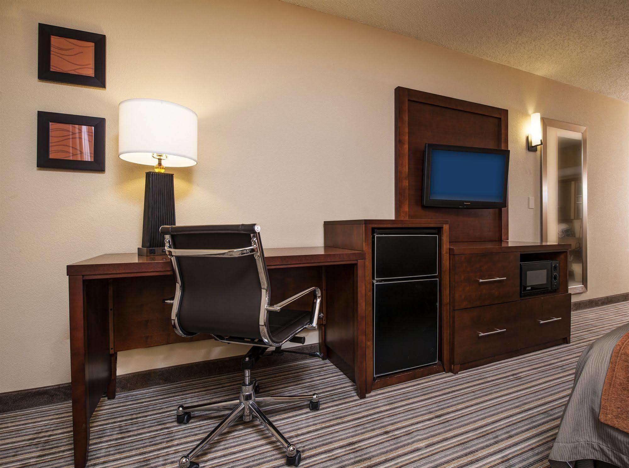 Comfort Inn - Hall Of Fame Canton Exterior foto