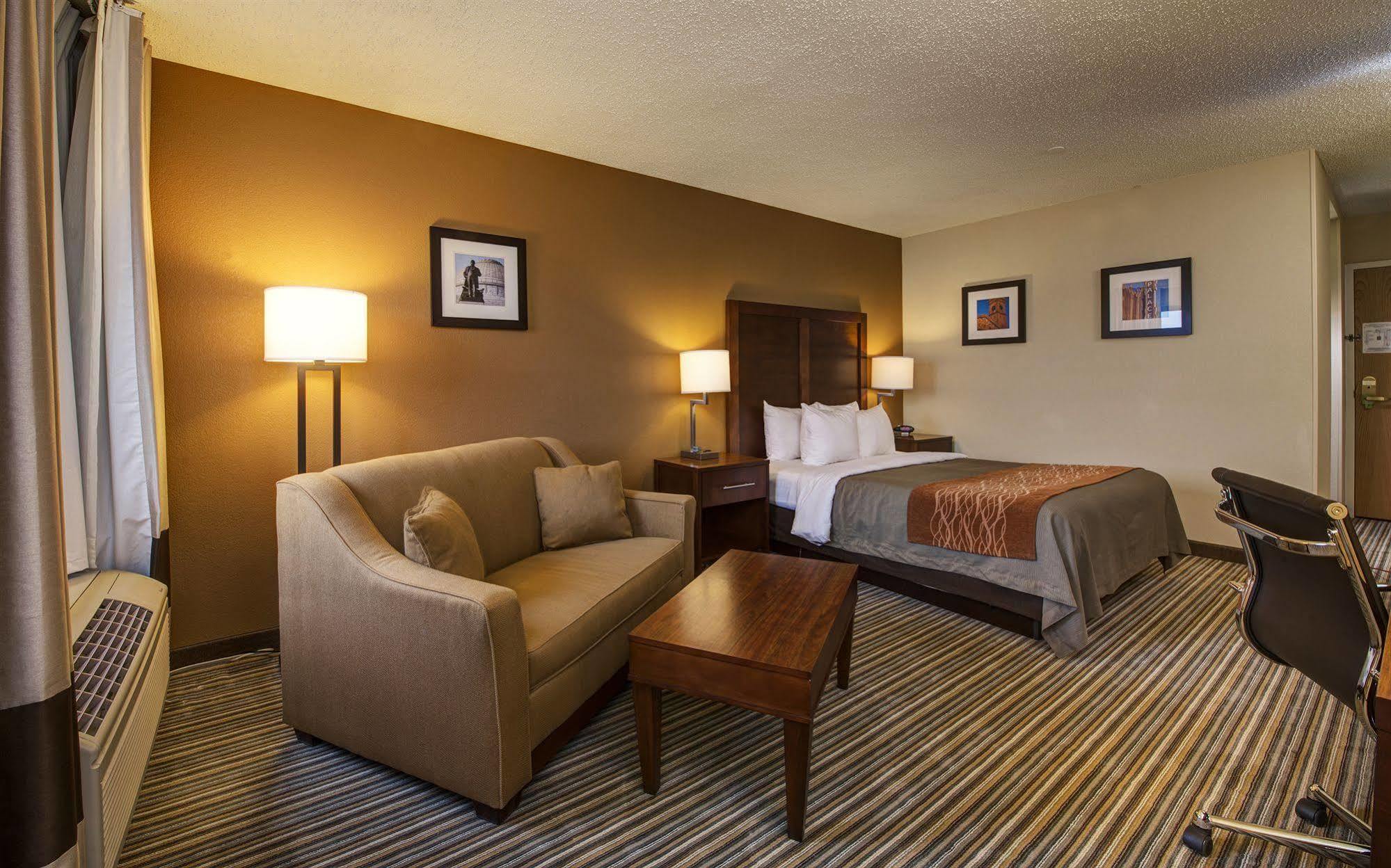 Comfort Inn - Hall Of Fame Canton Exterior foto